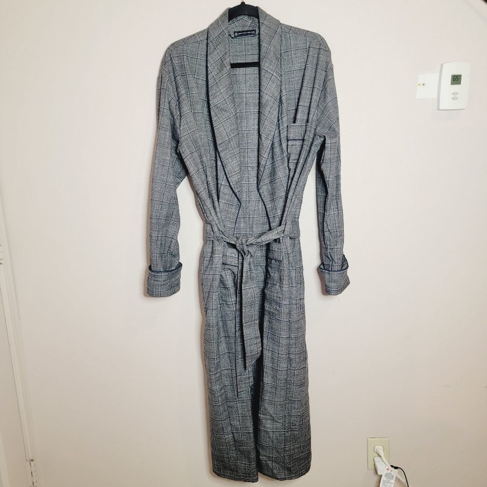 Hart Schaffner Marx Men's Charcoal Heather Plaid tie front warm winter Robe